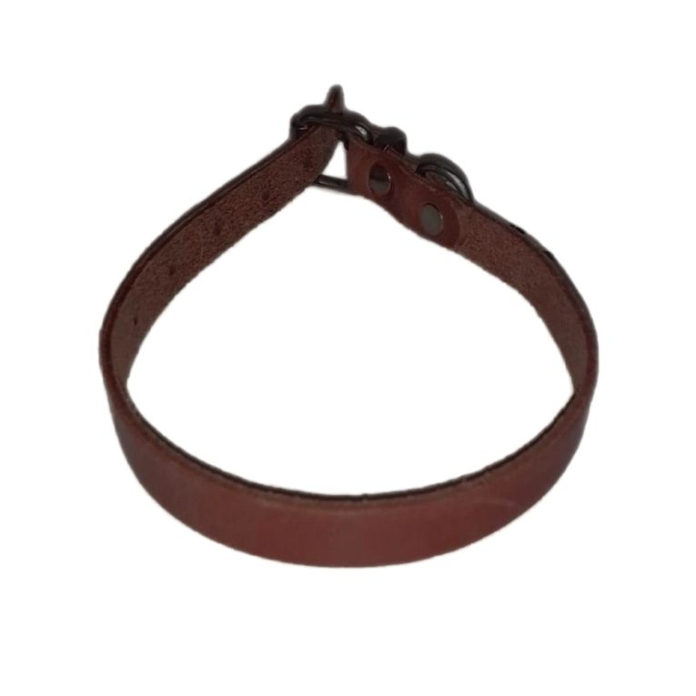 Brown deep collar